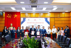 Nhà xuất bản Tri thức hợp tác xuất bản ấn phẩm số với Trường Đại học Luật Hà Nội
